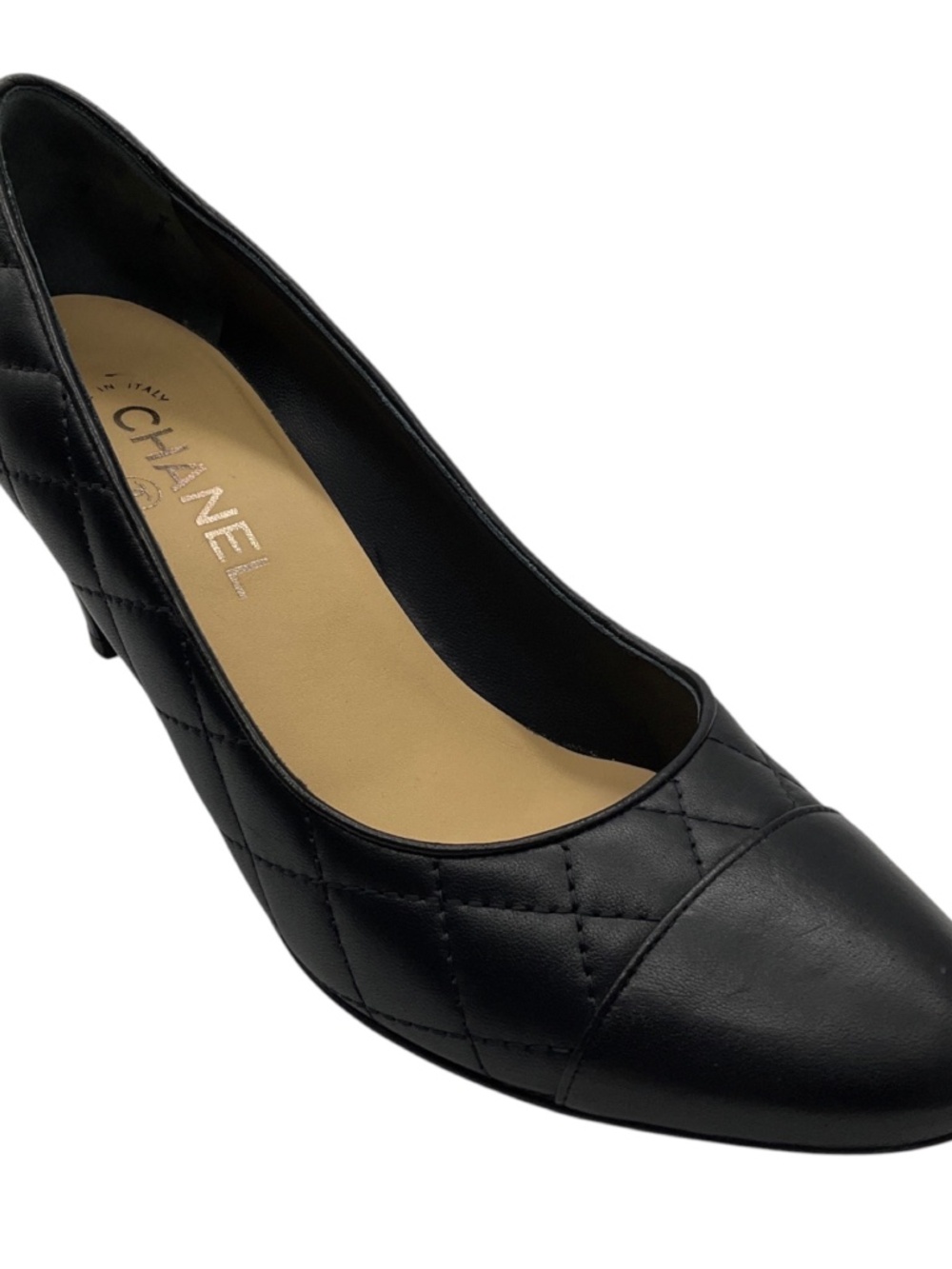 CHANEL BLACK 2014 CLASSIC QUILTED MATELASSE LEATHER CAP TOE CC LOGO PUMPS